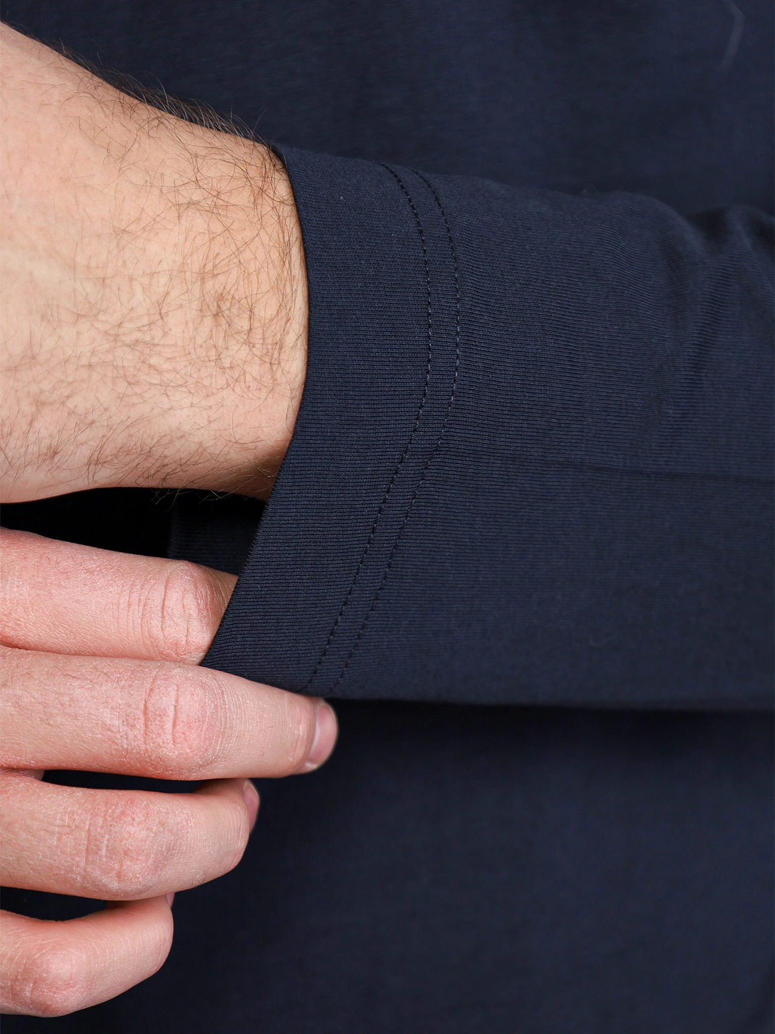 Футболка темно-синего цвета из хлопка